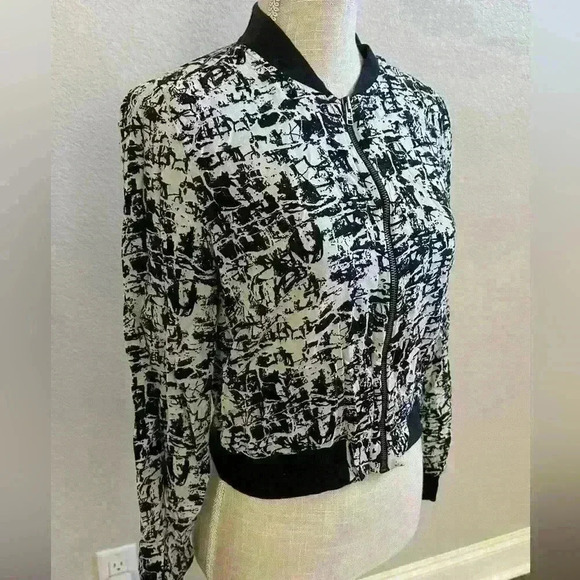 HOLLISTER Black and White Jacket - Médium - Picture 5 of 8